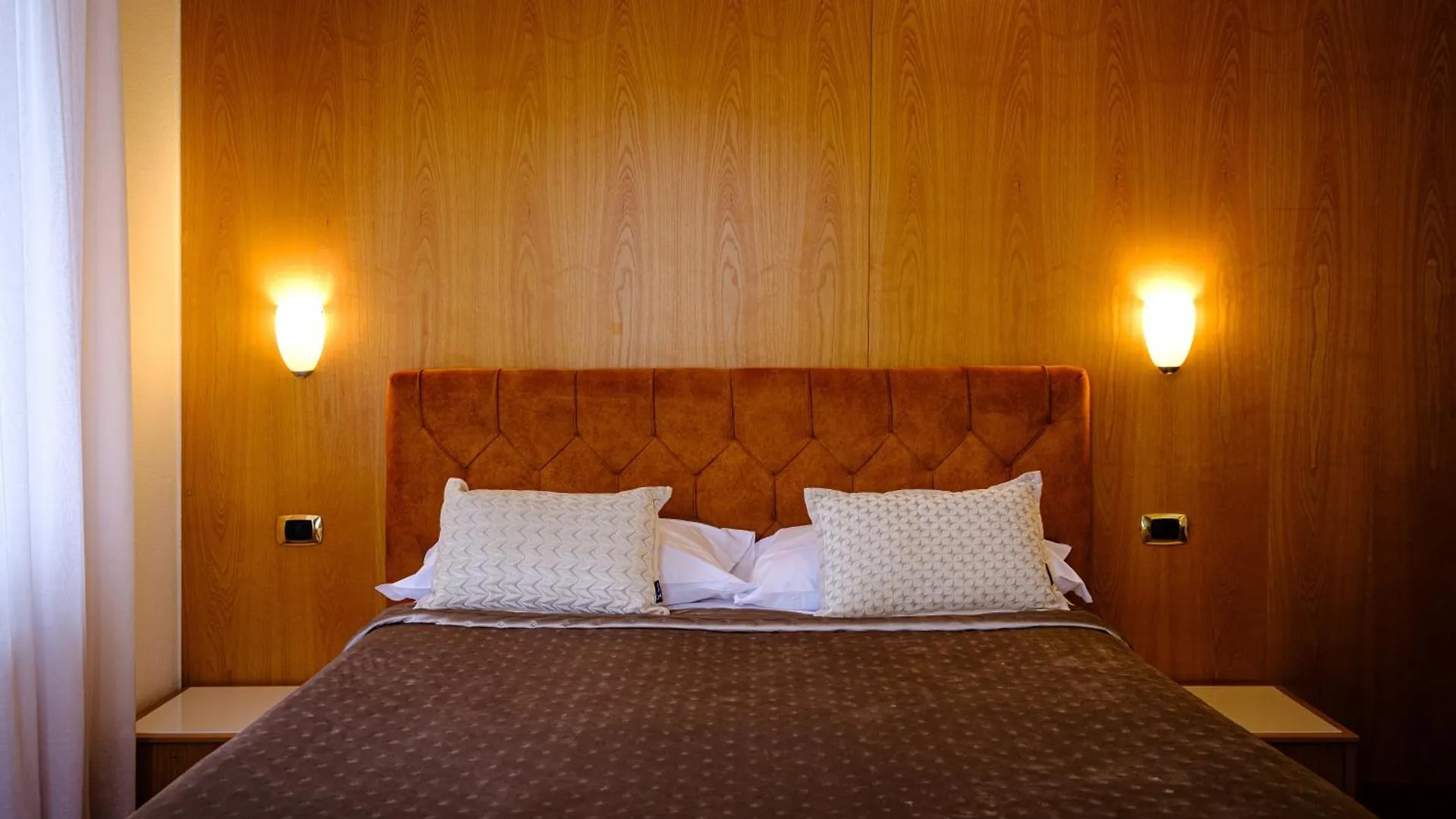 ***  Hotel Sonenga Menaggio Itália